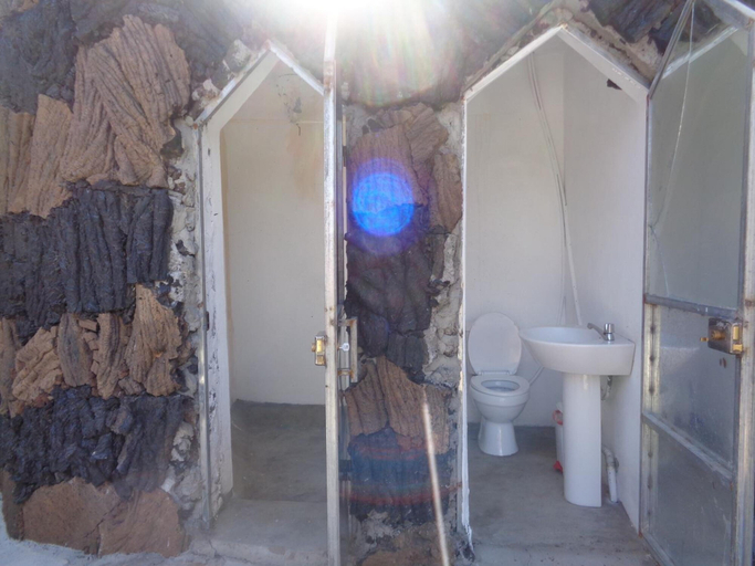 Bathroom 4, Pensao Casa José Doce