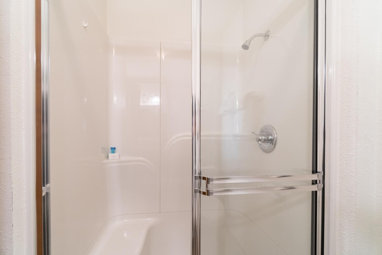 Bathroom 4, Ebbing House, Lincoln