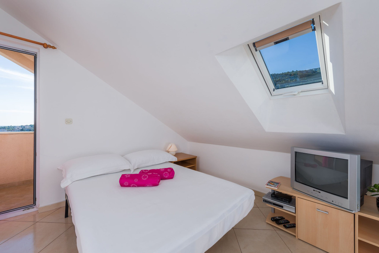 Bedroom 3, Villa Vallum, Bol