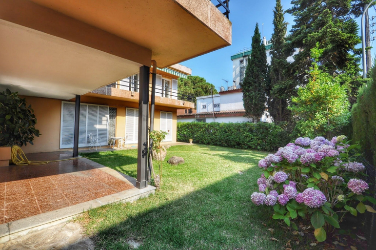 Exterior & Views 2, Big Apartment Caprabo, Girona