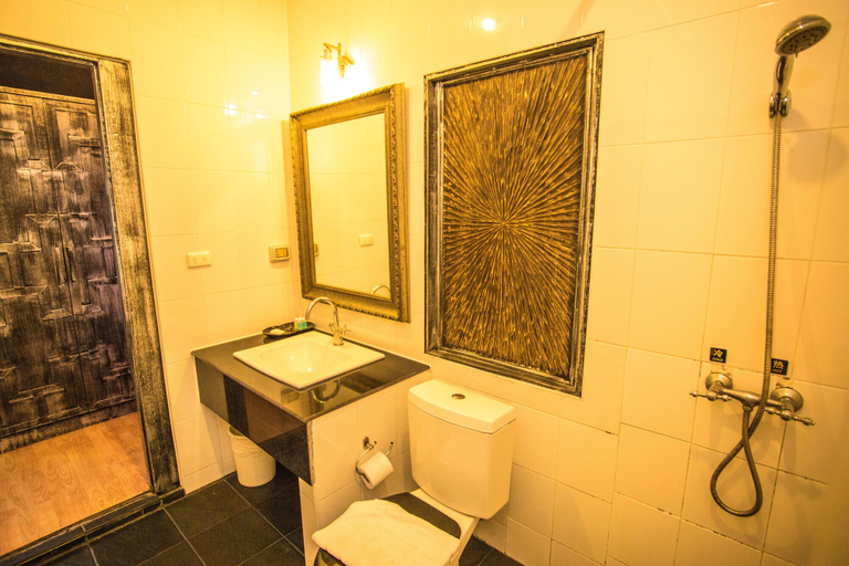 Bathroom, Long Beach Hotel Patong, Pulau Phuket