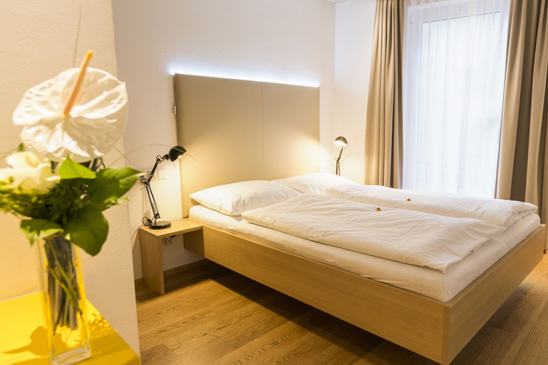 Bedroom 3, Room 4 & 5 Apartments, Salzburg
