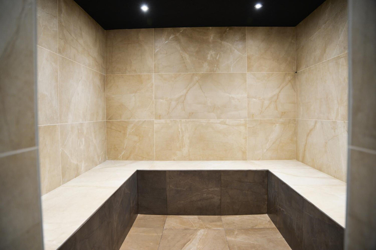 Bathroom, Flora hotel apartments, Samokov