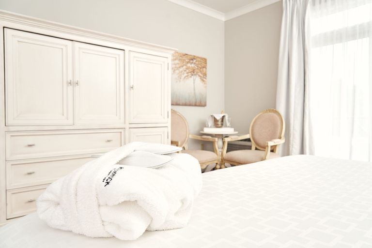 Bedroom 3, RiverRock Inn & Conference Centre, Prescott and Russell