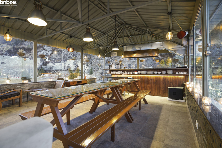Food & Drinks 4, 3B-Barefoot-01 by bnbmehomes, Dehradun
