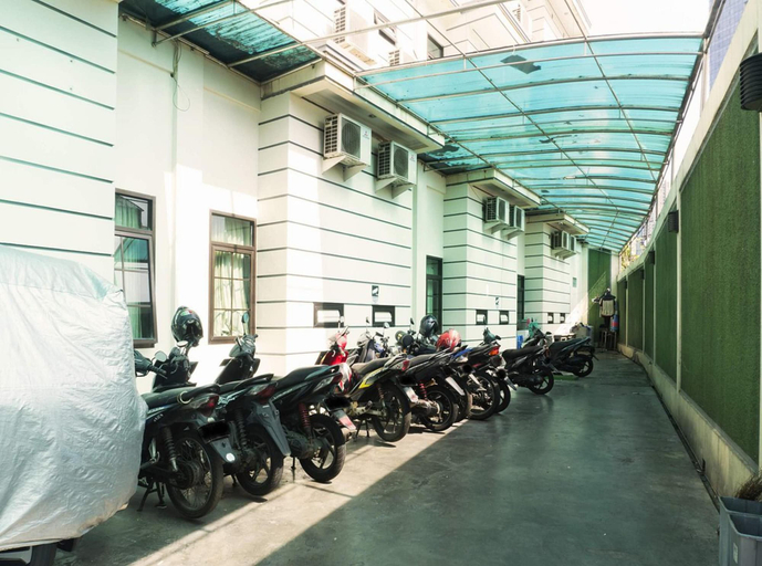 Exterior & Views 2, OYO 91327 Residence 38, South Jakarta