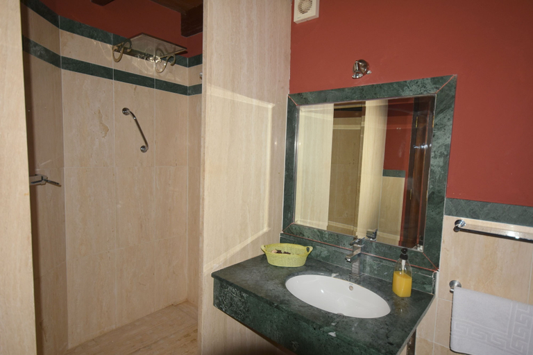 Bathroom 3, Finca La vega, Sevilla
