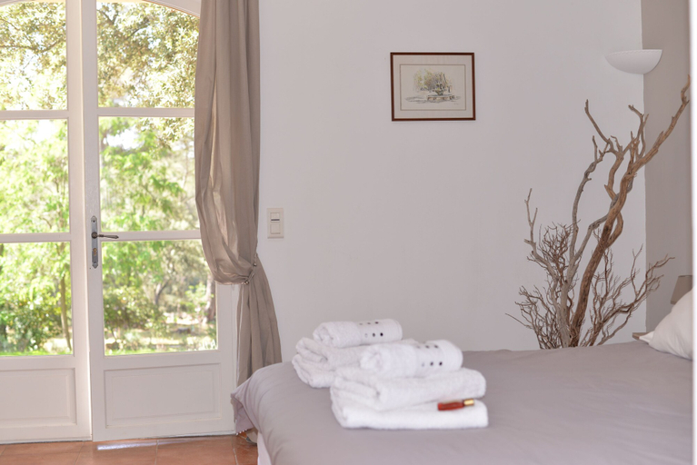 Bedroom 2, La Bastide De L'aube Chambre d hôtes, Bouches-du-Rhône