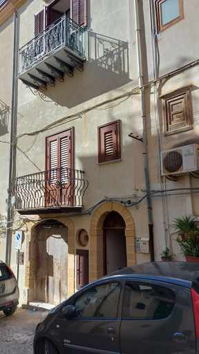 Others 5, Vanni House 68, Palermo
