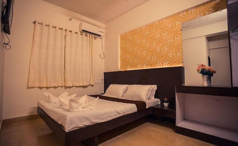 Bedroom 5, Hotel Mahalaxmi, Raigarh