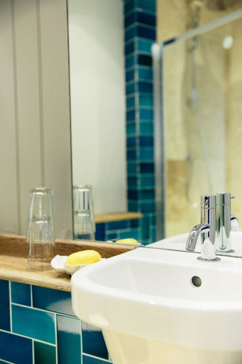 Bathroom, The Culpeper, London