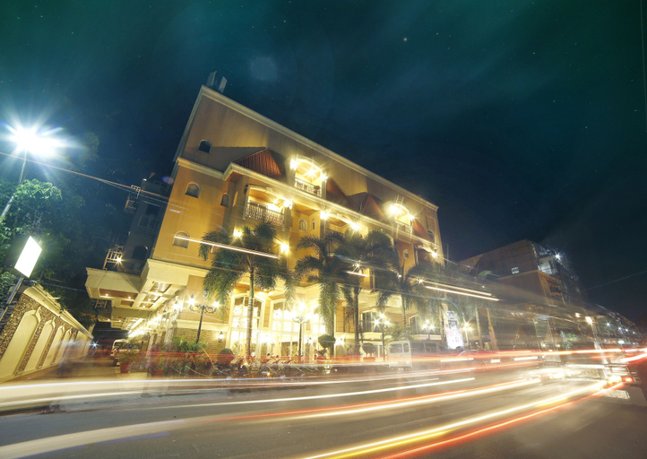 Exterior & Views 2, Villa Caceres Hotel, Naga City