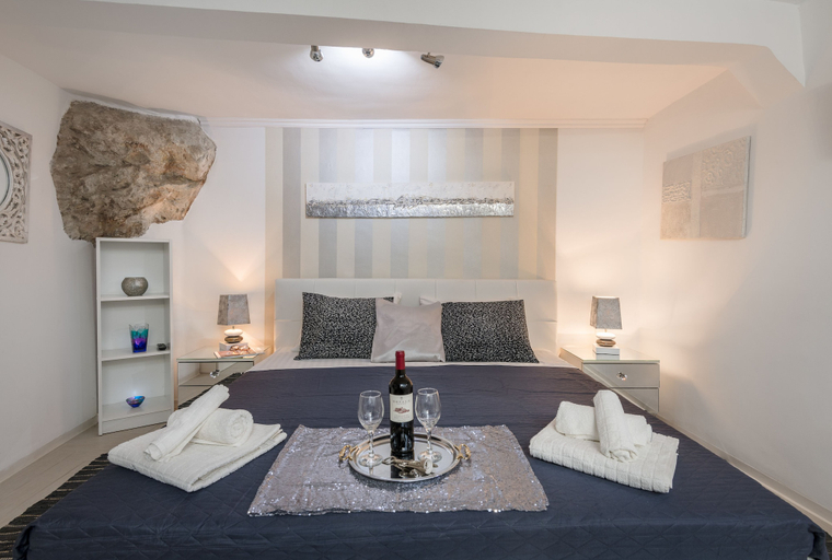Bedroom 3, Old Town Center Studio Apartments, Dubrovnik