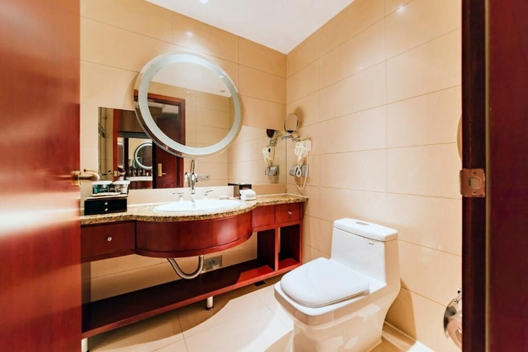 Bathroom 4, Junyu Grand Hotel, Qinhuangdao