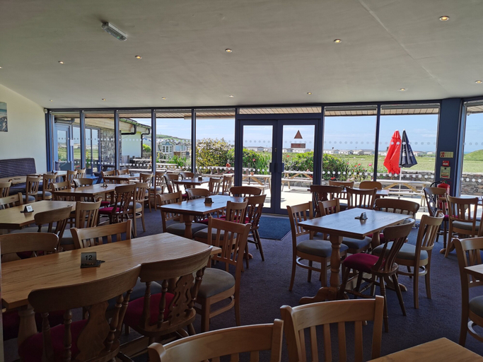 Food & Drinks 4, Sea and Mountain View Sunbeach Holiday Snowdonia, Gwynedd