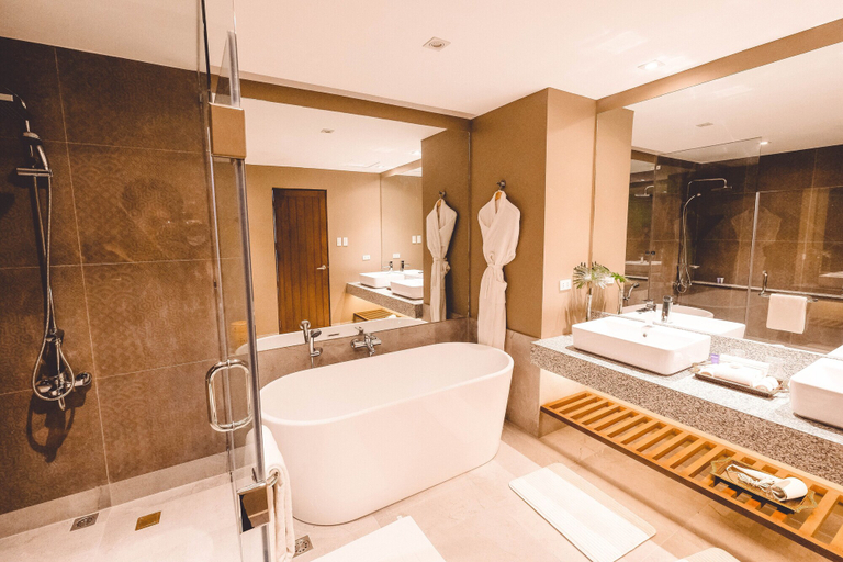 Bathroom 4, The Mansion, Iloilo City