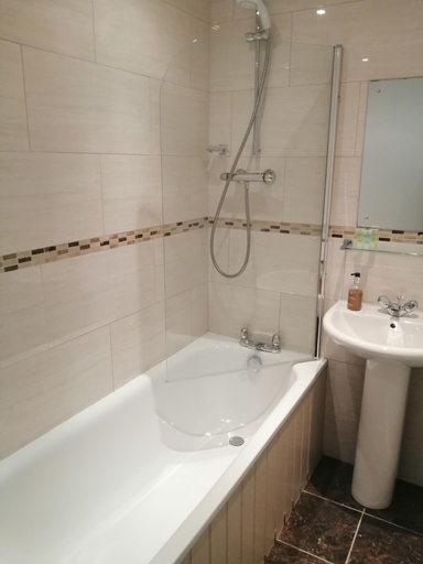Bathroom, The Harts Head, North Yorkshire