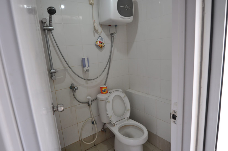 Bathroom 3, Clean & Comfy Room at Bassura with open view window, East Jakarta