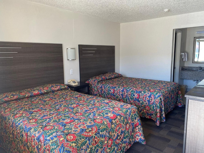 Bedroom 2, Jupiter Inn, Dallas