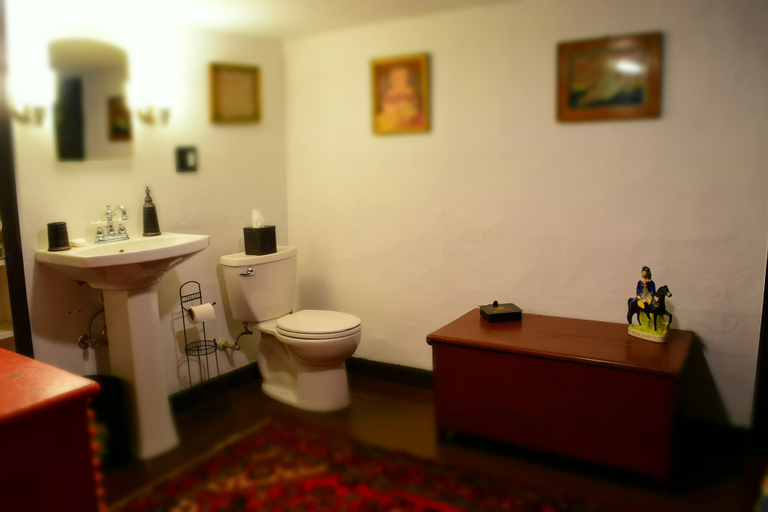 Bathroom 4, Daniels House Inn, Essex