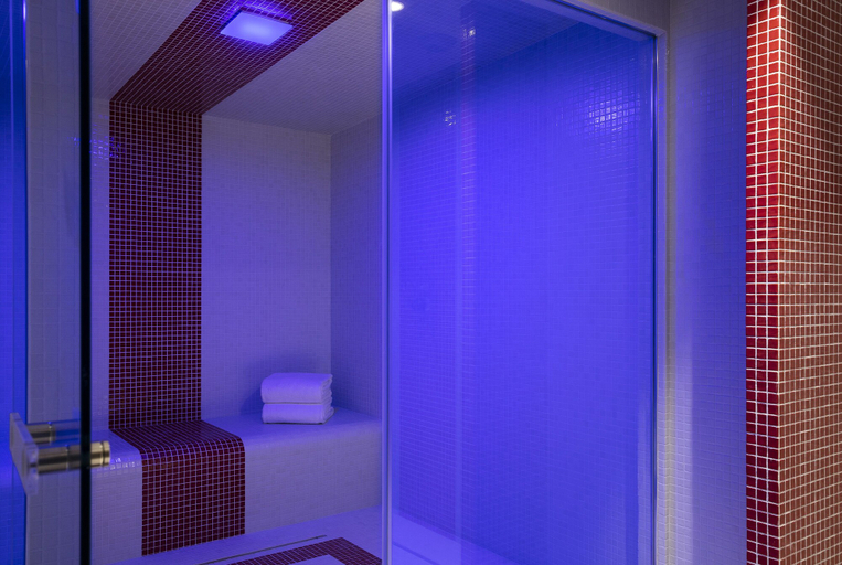 Bathroom 5, Les Hauts de Loire, Loir-et-Cher