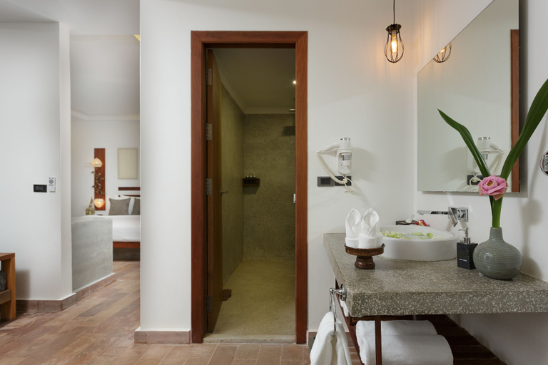 Bathroom 4, Sumeru Angkor Residence, Siem Reap
