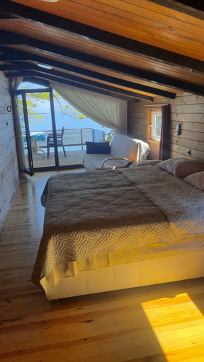Bedroom 4, Çeşmeönü Bungalov, Perşembe