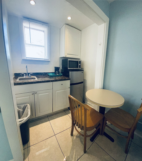 Others 5, The St Maurice Beach Inn, Broward