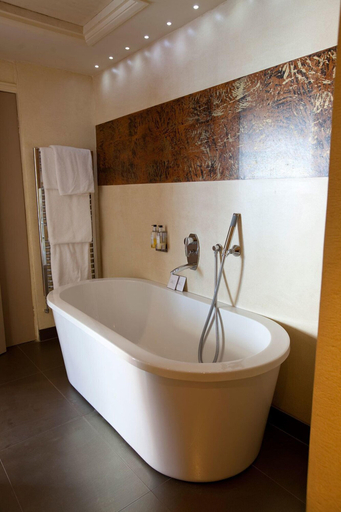 Bathroom 3, The Finchs Arms, Rutland