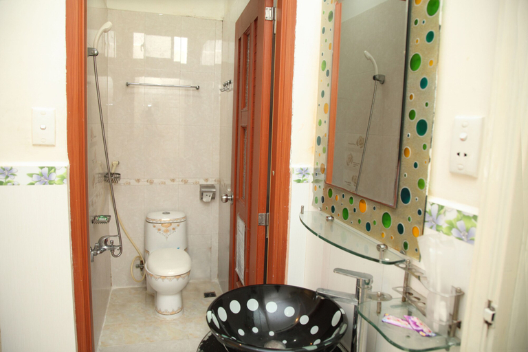 Bathroom, Minh Quang Hotel, District 1