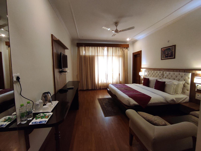 Bedroom 3, Aaroham The Watergate Hotel, Nainital