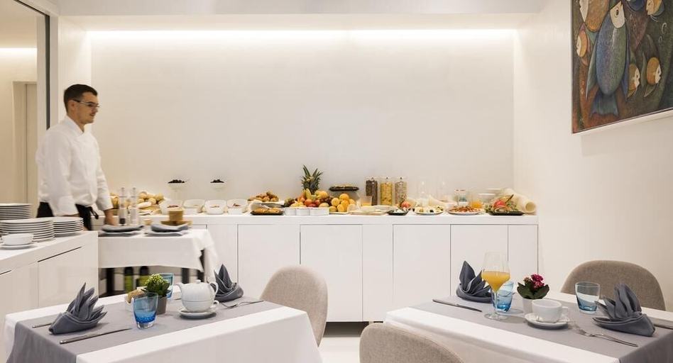 Food & Drinks 4, Al Porto Suites, Novigrad