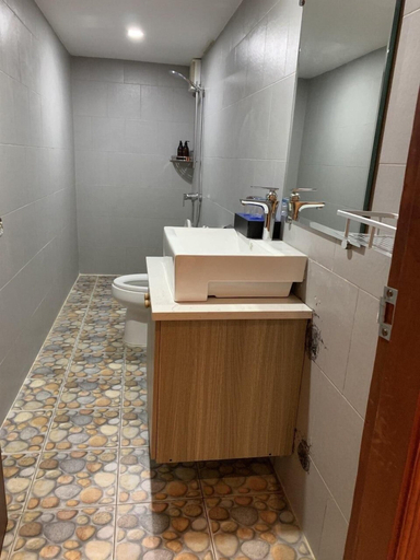 Bathroom, Min Hotel 1, Phnom Penh