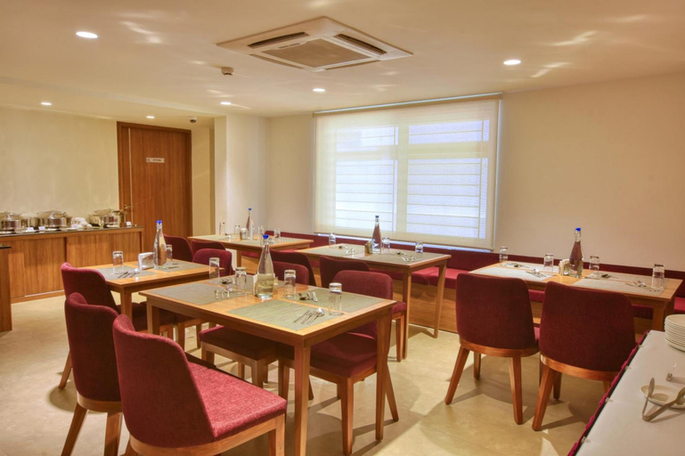 Food & Drinks 5, Lilac Hotel 5th Block, Bangalore
