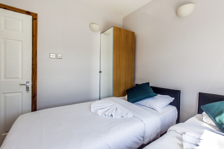 Bedroom 5, My City Chic St. Pancras Apartment, London