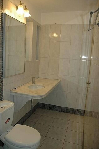 Bathroom 5, La Luna, Crete