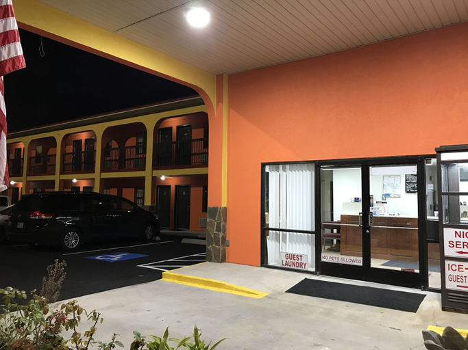 Exterior & Views 2, Relax Inn, Telfair