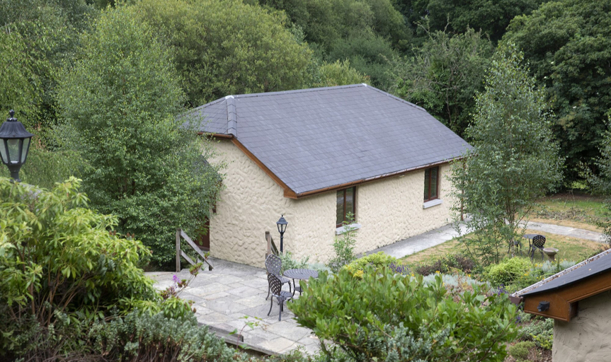 Exterior & Views, Heather House