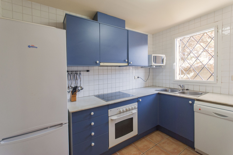 Others 4, Villa Mas Pinell 44, Girona