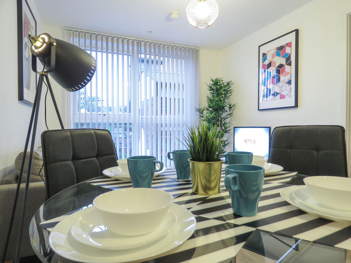 Others 4, Tudors eSuites Birmingham Canalside with Gated Parking, Birmingham