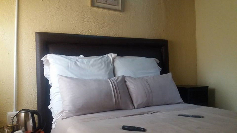 Bedroom 5, Rifumo Bed & Breakfast, West Rand
