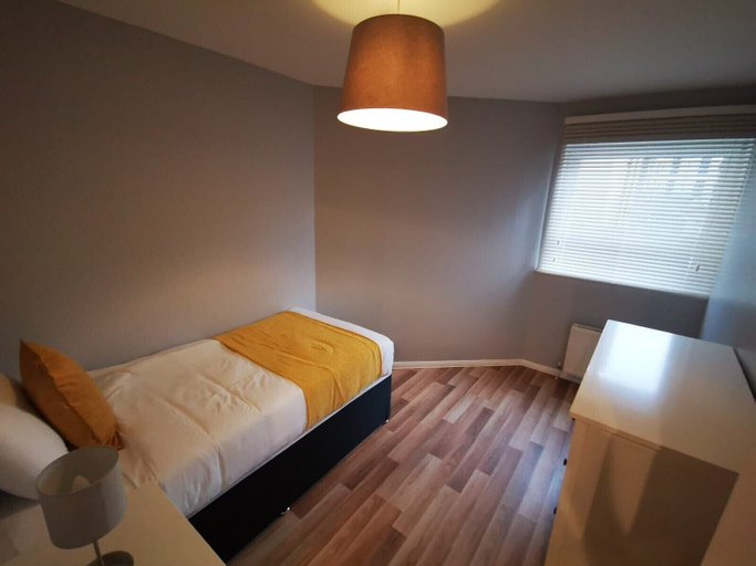 Bedroom 3, McDonald Road Apartment, Edinburgh