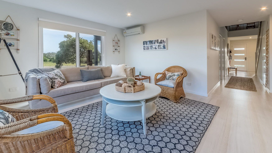 Others 5, 7 Graydens with views in Ventnor, Bass Coast  - Phillip Is.