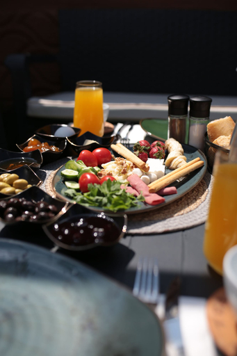 Food & Drinks 5, Triangle Life Suit, Kartepe
