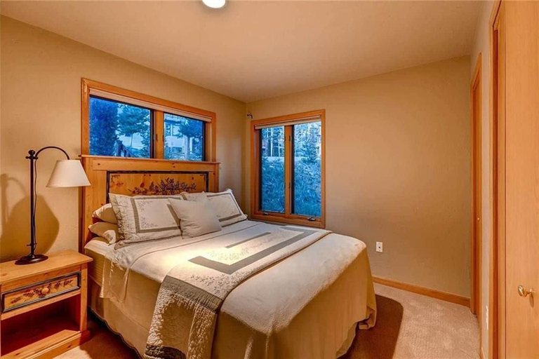 Bedroom 3, 10 Mile Range Retreat - Peace, Seclusion & Access, Summit