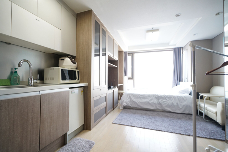 Bedroom 3, Galaxy Sinsa Sharmang, Seocho