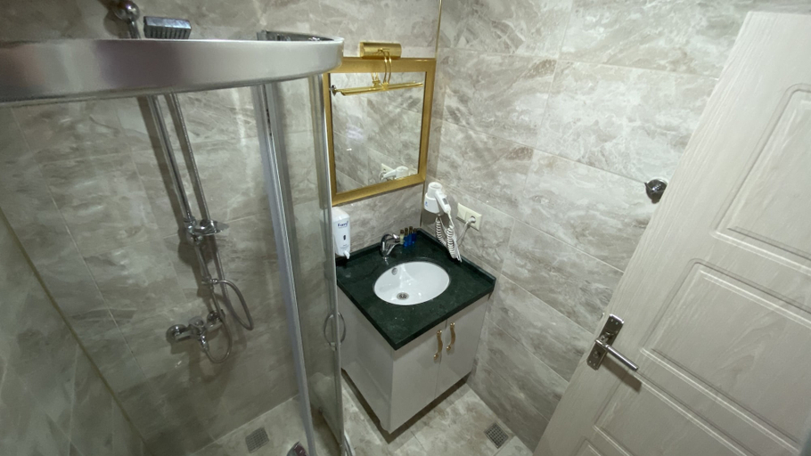 Bathroom 5, Ayder Resort Hotel, Ardeşen
