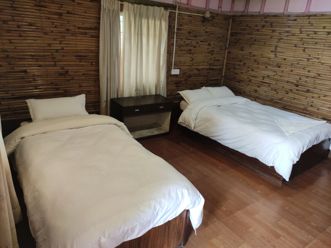 Bedroom 2, Hotel Tress House, Narayani