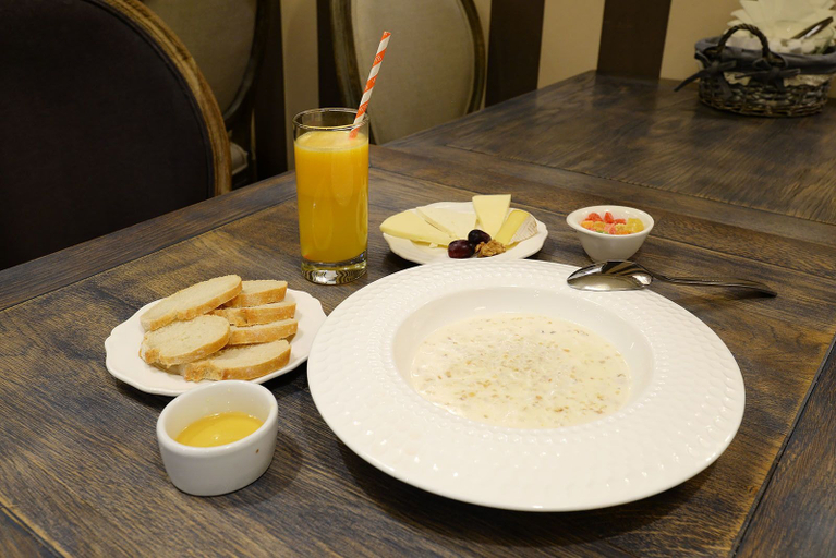 Food & Drinks 5, Business Hotel Vremena Goda, Central