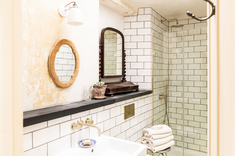 Bathroom 3, The Bull Inn, Devon